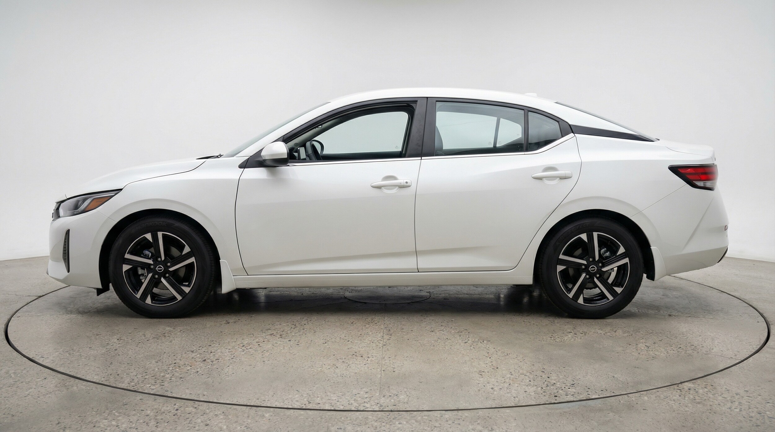 Thumbnail: 2025 Nissan Sentra - 4