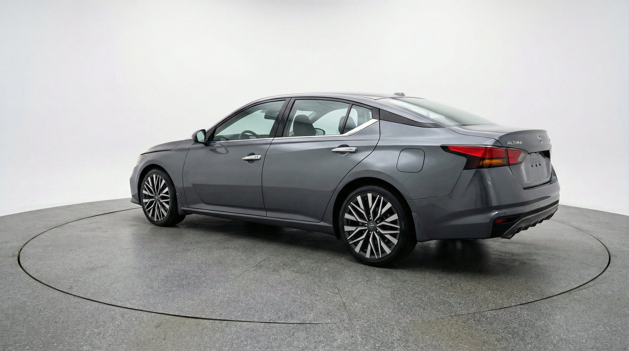 Thumbnail: 2025 Nissan Altima - 6