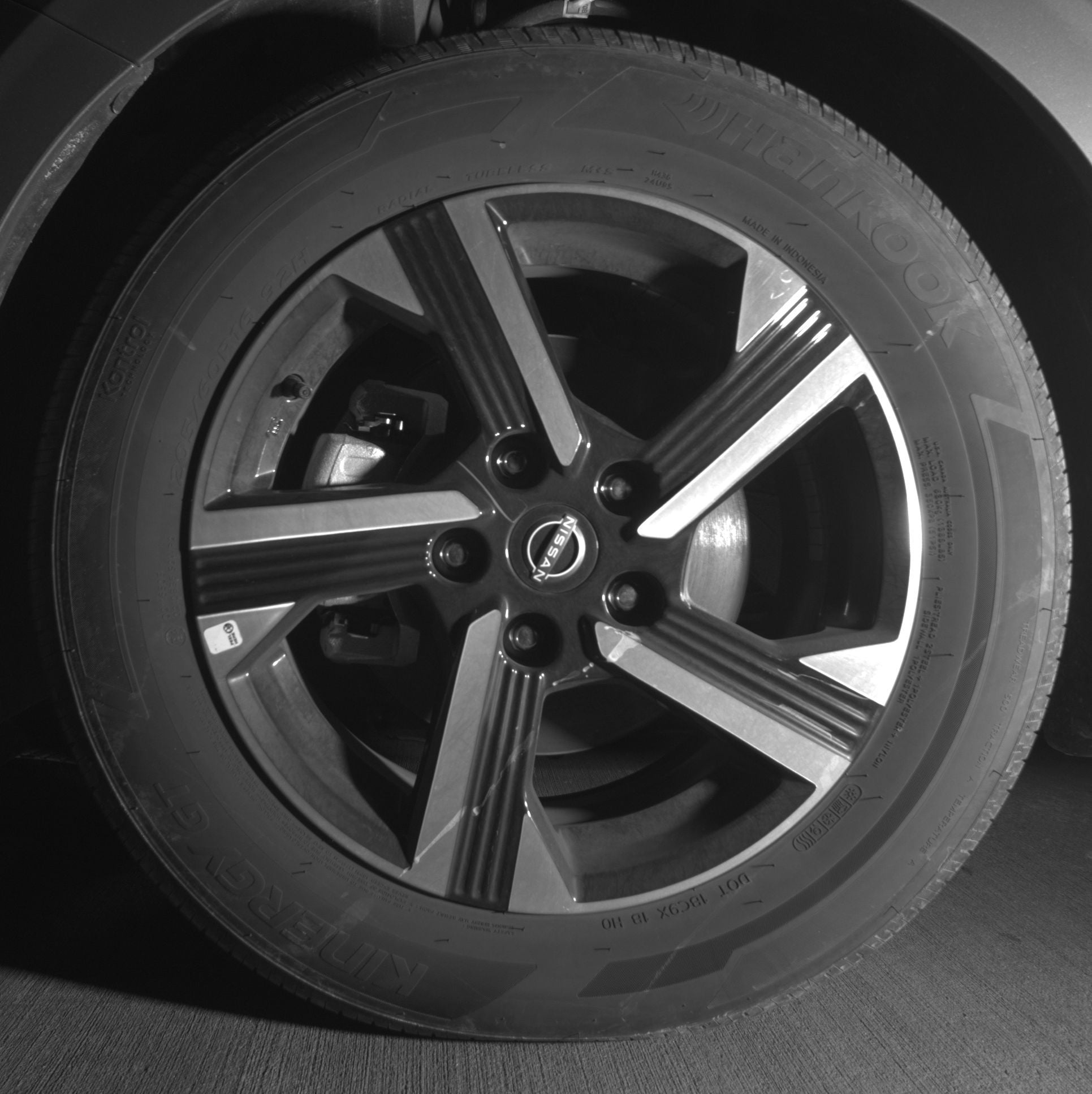 Thumbnail: 2025 Nissan Sentra - 9