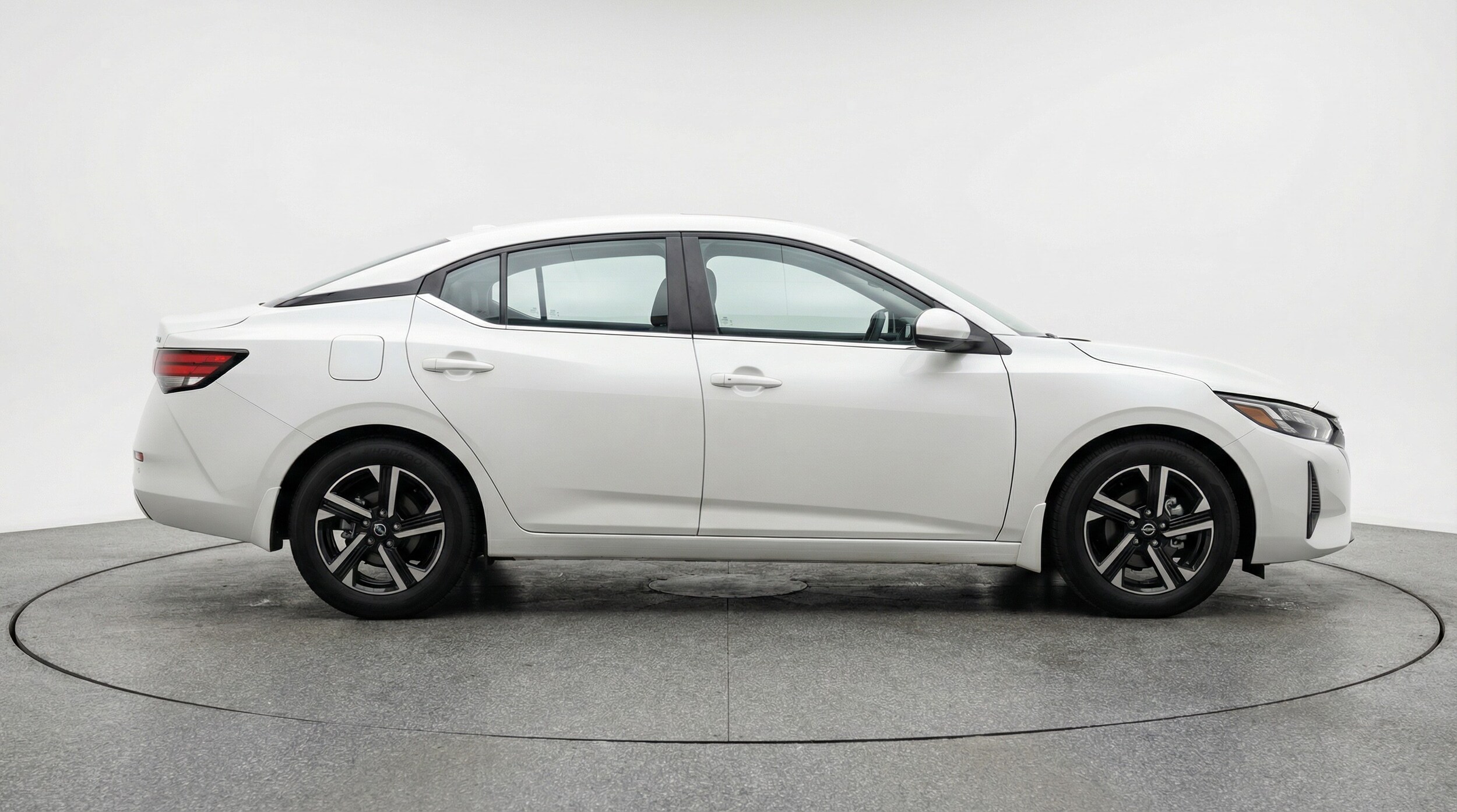 Thumbnail: 2025 Nissan Sentra - 8