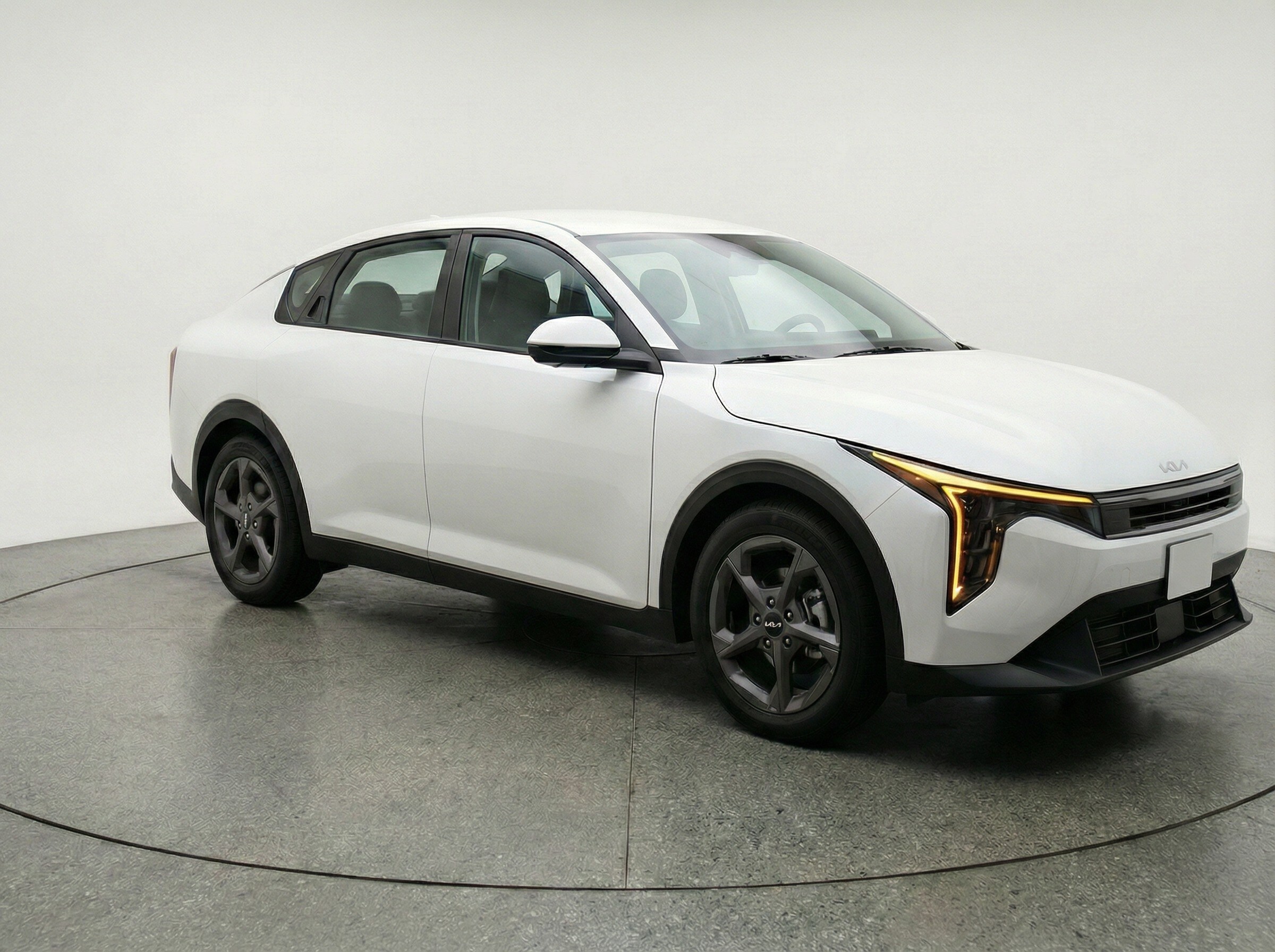 Thumbnail: 2025 Kia K4 - 1