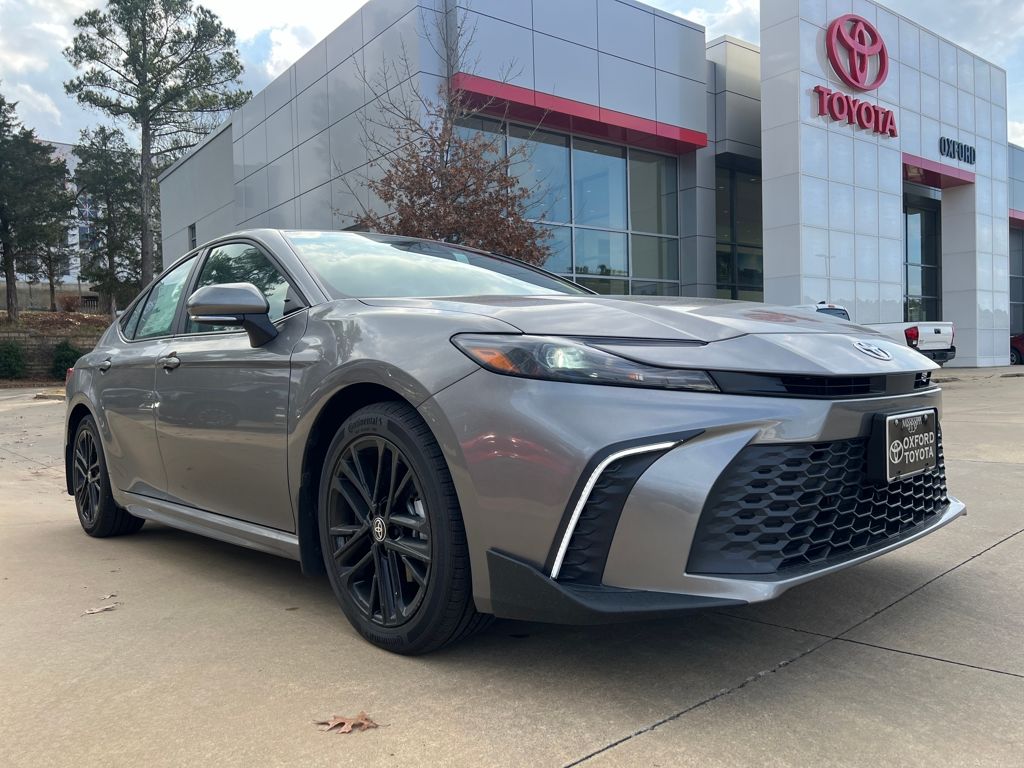 2026 Toyota Camry SE's photo