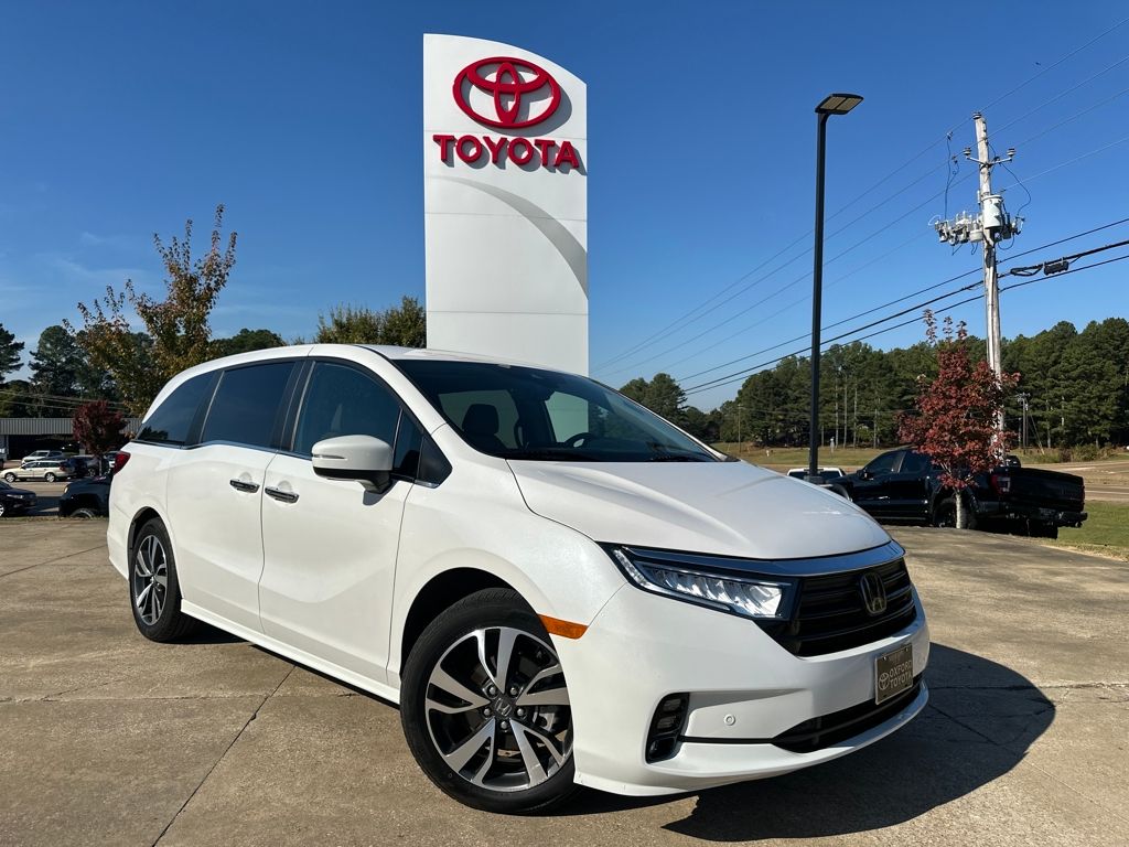 2023 Honda Odyssey Touring's photo