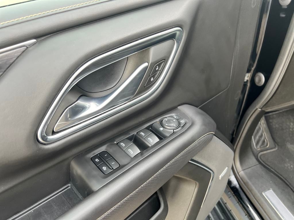 2023 GMC Yukon XL SLT - Photo 12