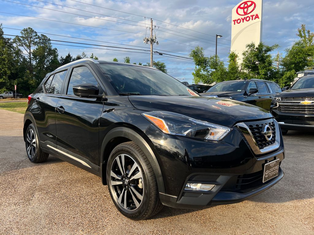 2019 Nissan Kicks SR