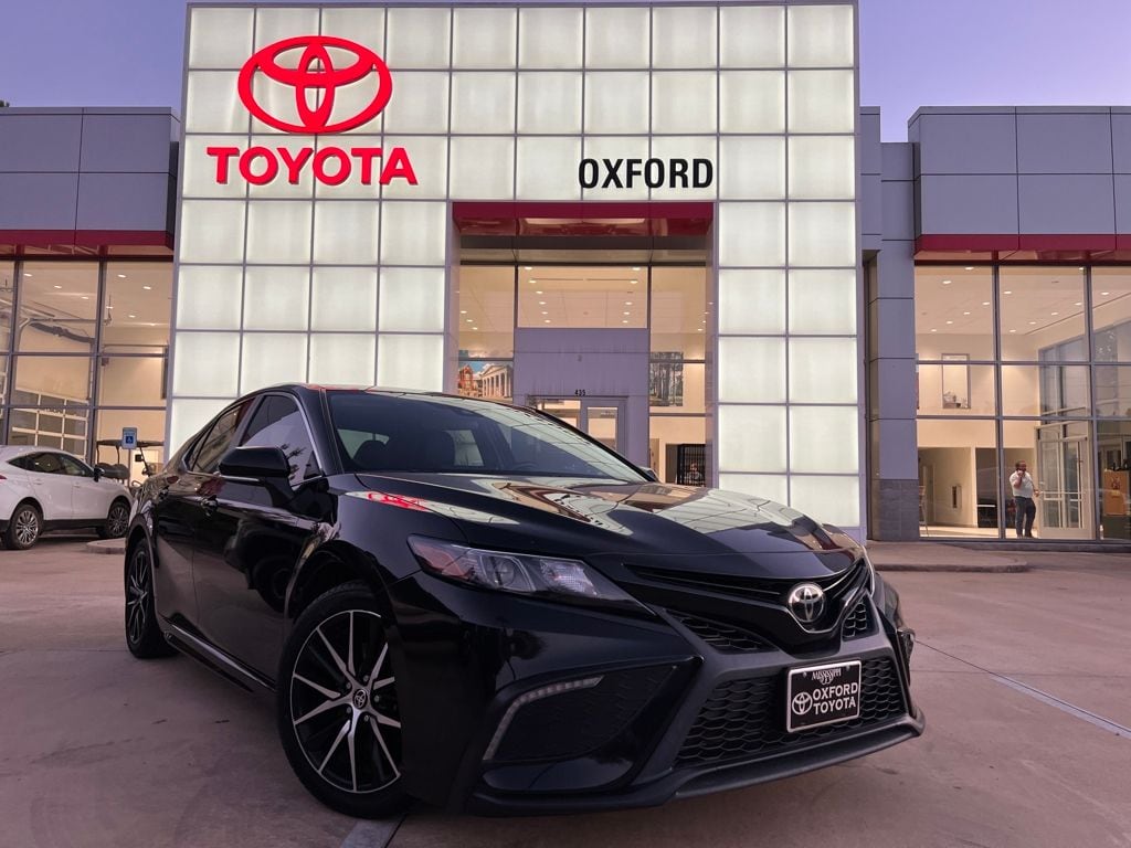 Used 2022 Toyota Camry SE Sedan