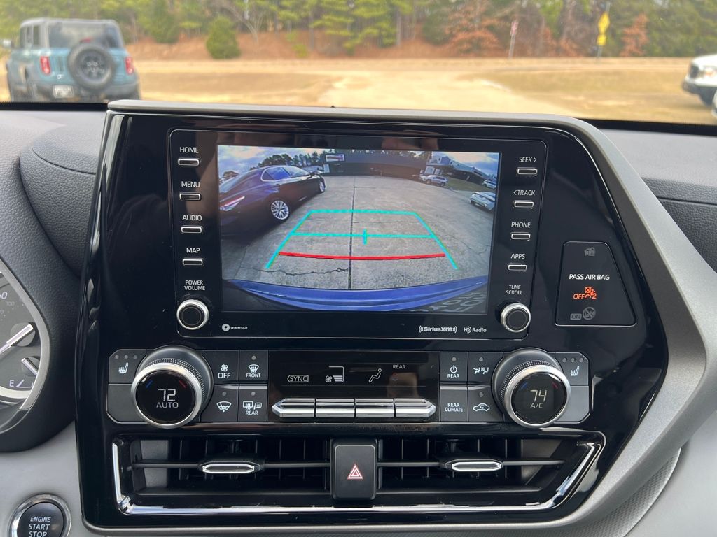 2022 Toyota Highlander XLE - Photo 21