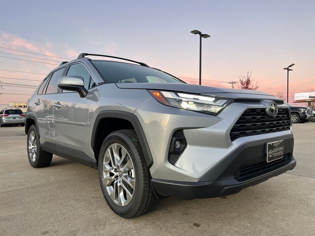 2025 Toyota RAV4 XLE Premium's photo