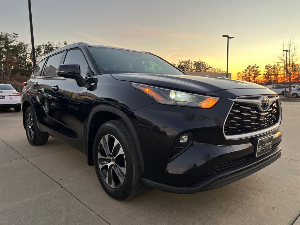 Used 2023 Toyota Highlander XLE SUV