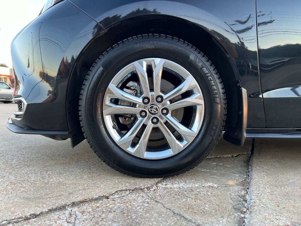 2022 Toyota Sienna Platinum - Photo 20