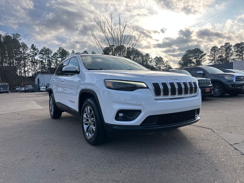 2019 Jeep Cherokee Latitude Plus's photo