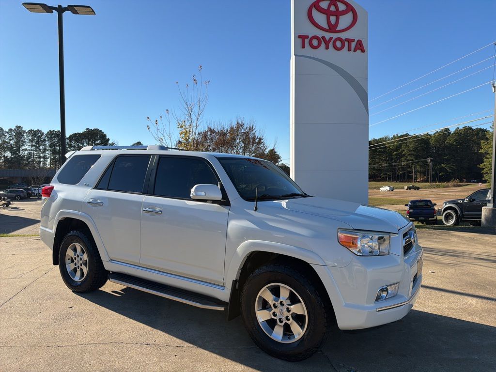 2013 Toyota 4Runner SR5's photo