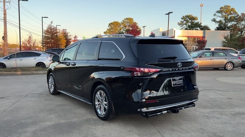 Used 2022 Toyota Sienna Platinum Van Passenger Van