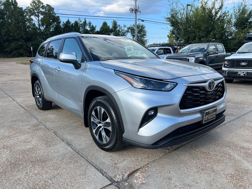 2025 Toyota Highlander SUV 