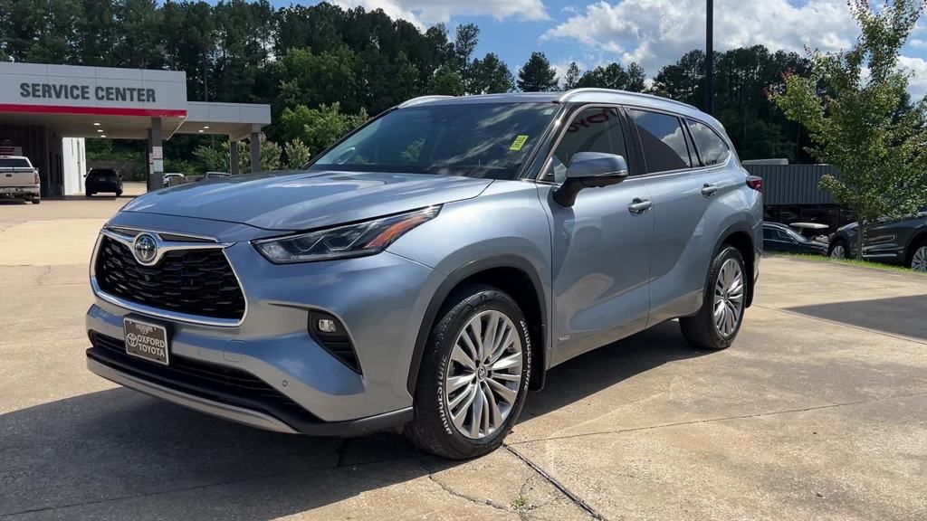 Used 2023 Toyota Highlander Platinum with VIN 5TDEBRCH3PS110988 for sale in Oxford, MS