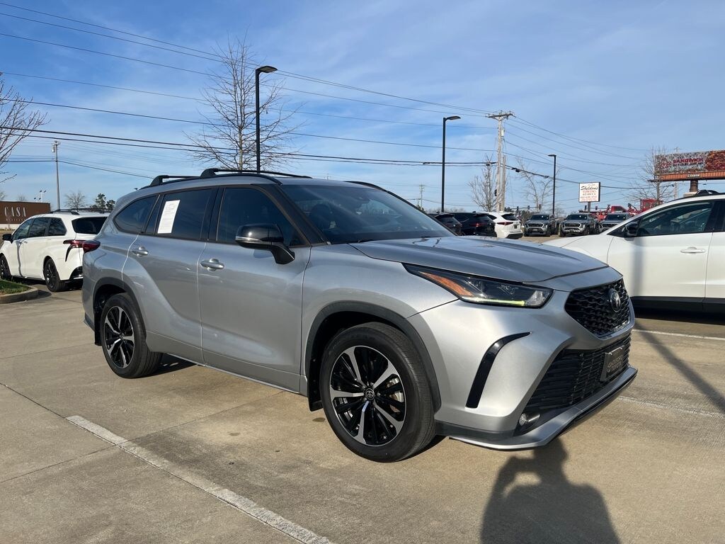 Used 2022 Toyota Highlander XSE SUV