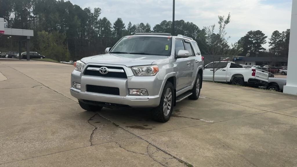 2013 Toyota 4Runner SR5 photo 2