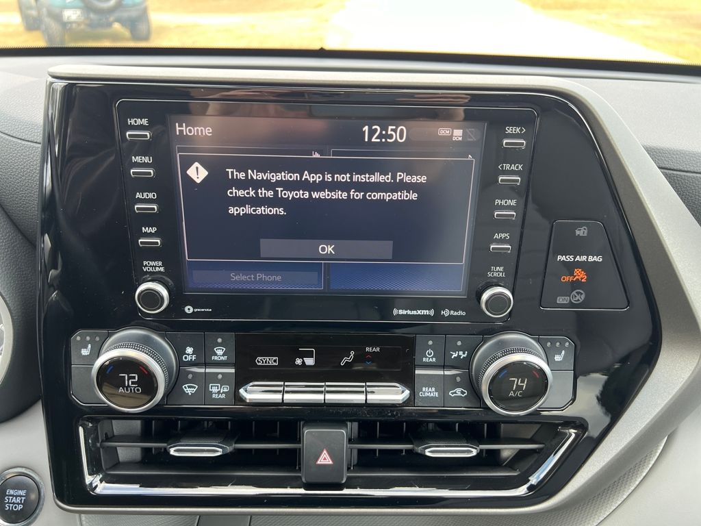 2022 Toyota Highlander XLE - Photo 20