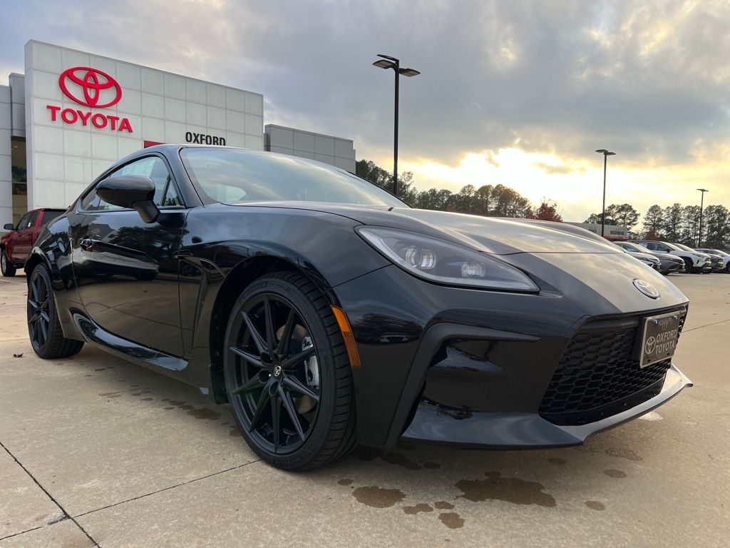 2025 Toyota GR86 Premium's photo