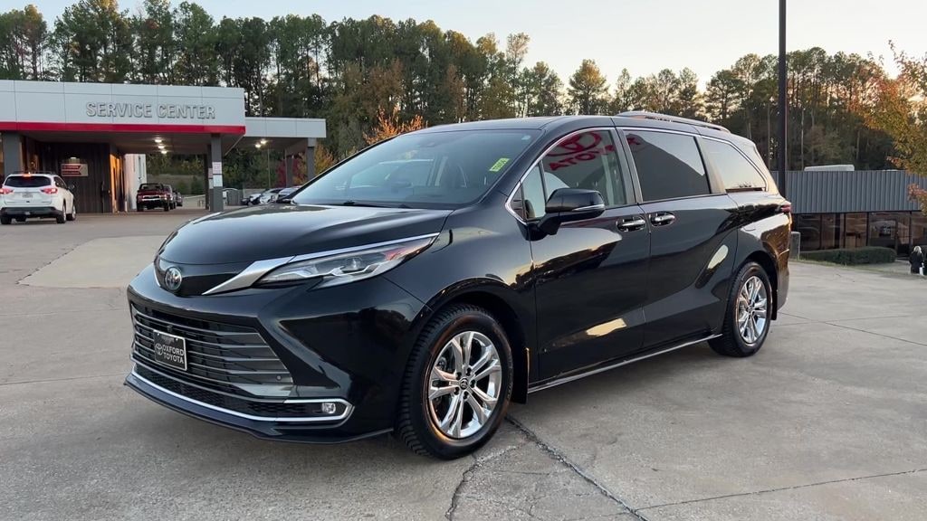 Used 2022 Toyota Sienna Platinum Van Passenger Van