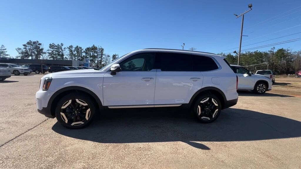 Used 2024 Kia Telluride S SUV