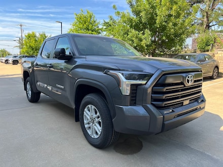 2026 Toyota Tundra SR5 Truck CrewMax 4WD CrewMax