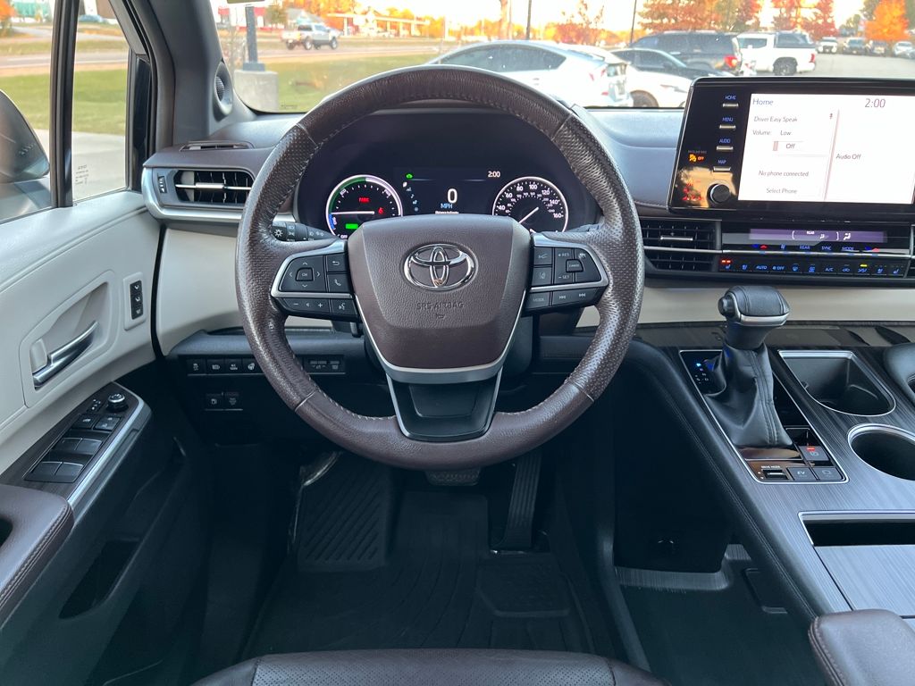 2022 Toyota Sienna Platinum - Photo 14