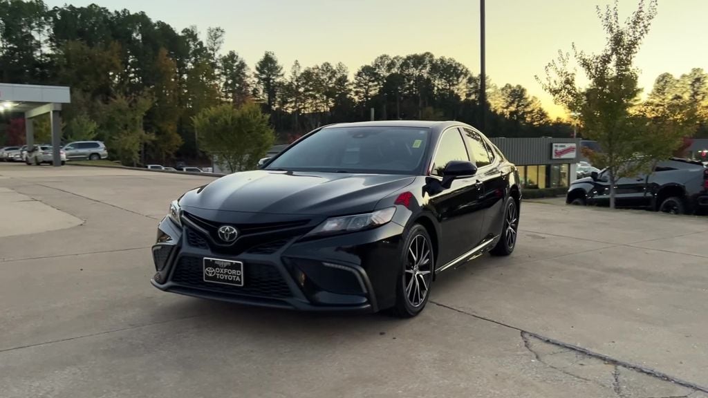 Used 2022 Toyota Camry SE Sedan