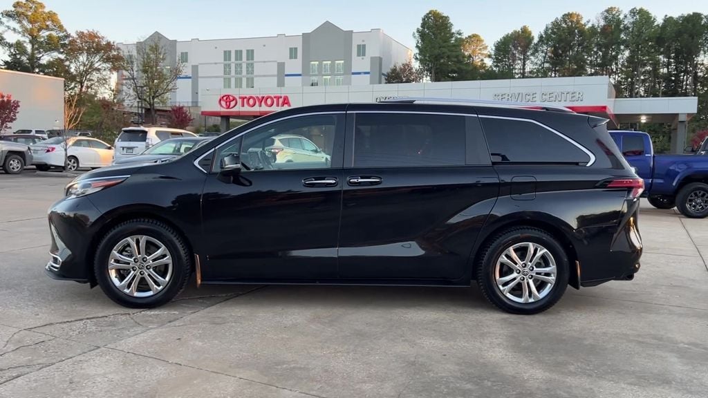 2022 Toyota Sienna Platinum - Photo 7