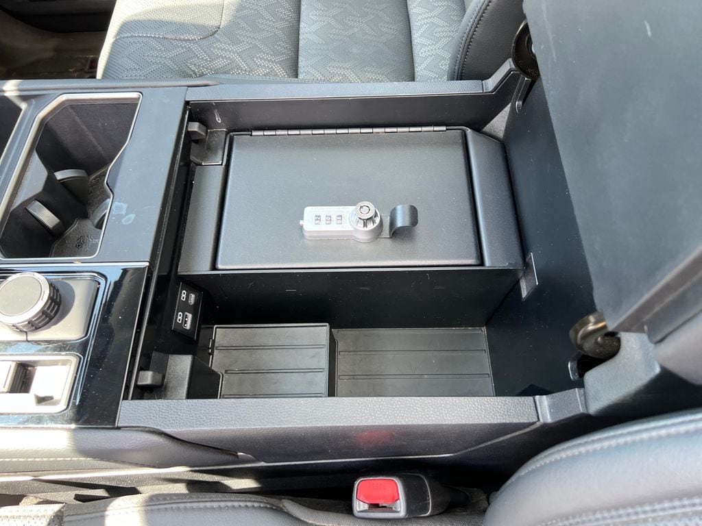 2024 Toyota Tundra Limited - Photo 22