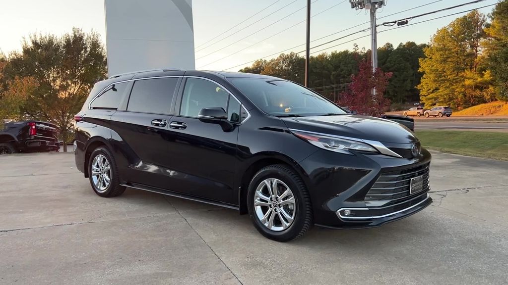 2022 Toyota Sienna Platinum - Photo 8