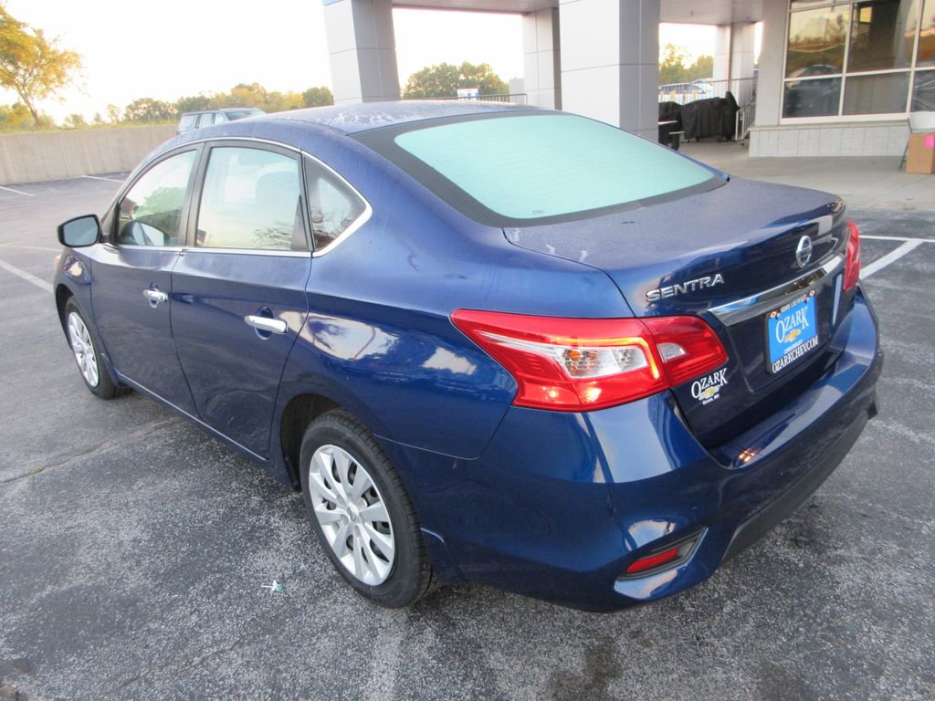 2019 Nissan Sentra S photo 3