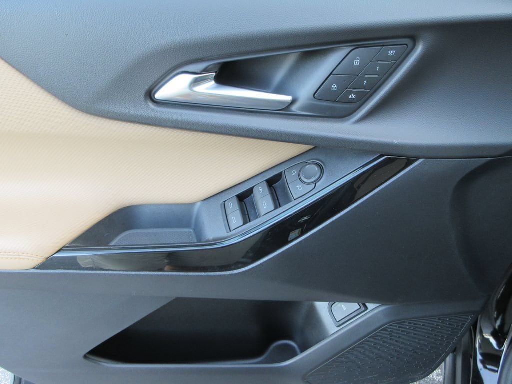 2027 Chevrolet Equinox ACTIV - Photo 22