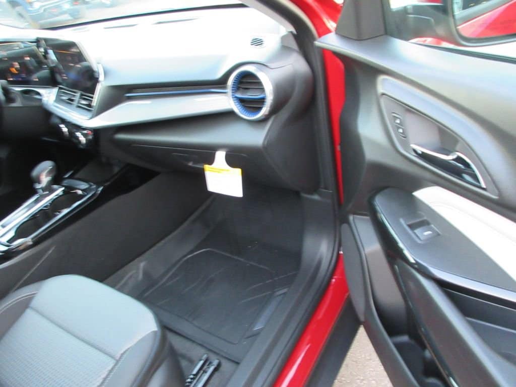 2026 Chevrolet Trax LT - Photo 18