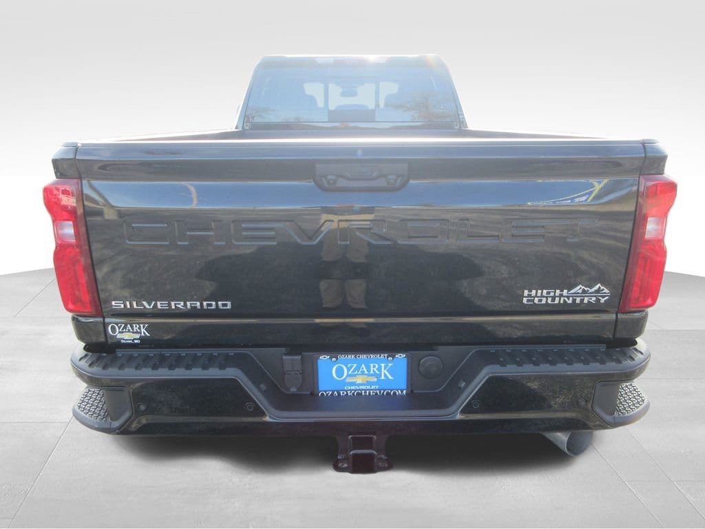 2026 Chevrolet Silverado 3500 HD High Country - Photo 4
