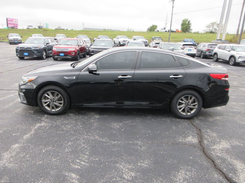 2020 Kia Optima LX SE photo 2