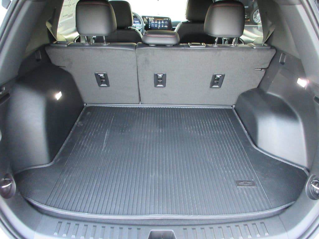 2027 Chevrolet Equinox RS - Photo 12
