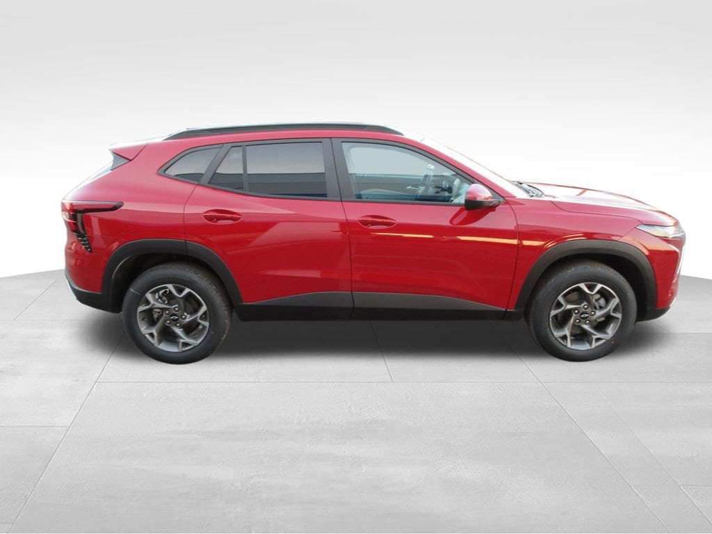 2026 Chevrolet Trax LT - Photo 6