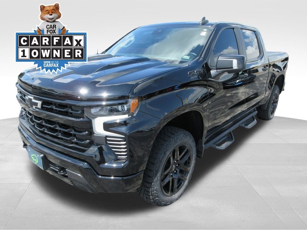 2022 Chevrolet Silverado 1500 LT Trail Boss 4X4 Crew Cab Short Box's photo