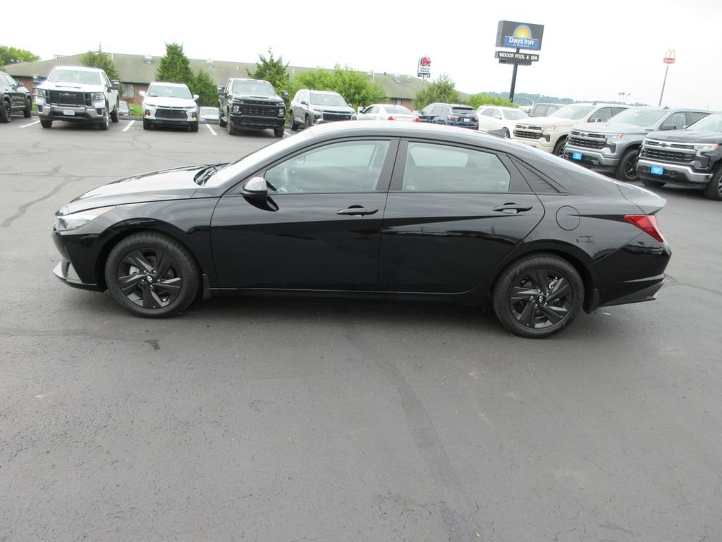 Used 2022 Hyundai Elantra SEL with VIN KMHLM4AG9NU242236 for sale in Ozark, MO