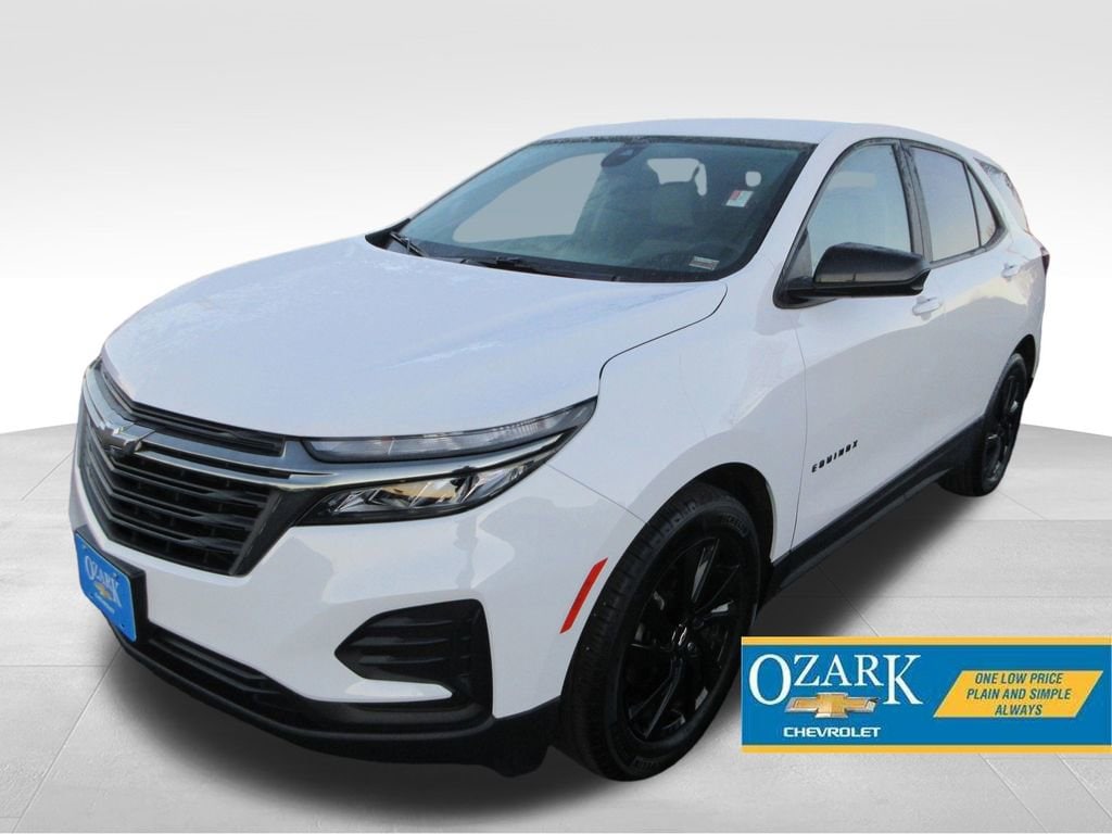 2024 Chevrolet Equinox LS's photo