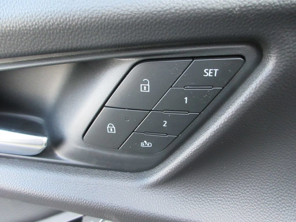 2027 Chevrolet Equinox RS - Photo 24