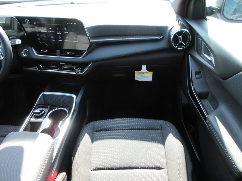 2027 Chevrolet Equinox LT - Photo 15