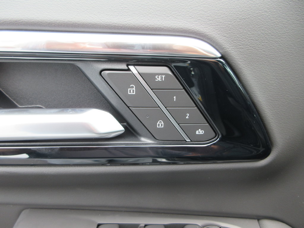 2026 Chevrolet Suburban RST - Photo 24