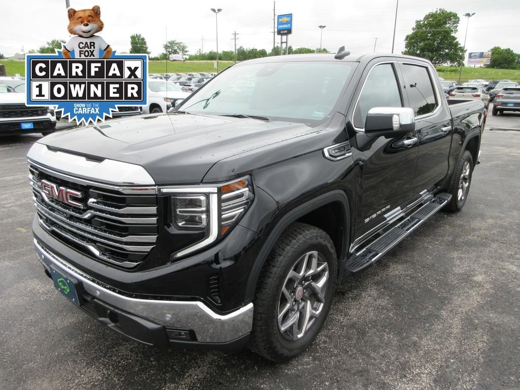 2024 GMC Sierra 4WD Crew Cab Short Box SLT's photo