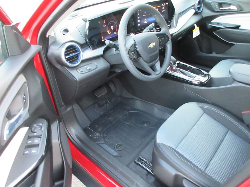 2026 Chevrolet Trax LT - Photo 12