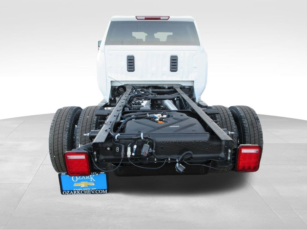 New 2026 Chevrolet Silverado 3500 HD Chassis Cab LT Truck