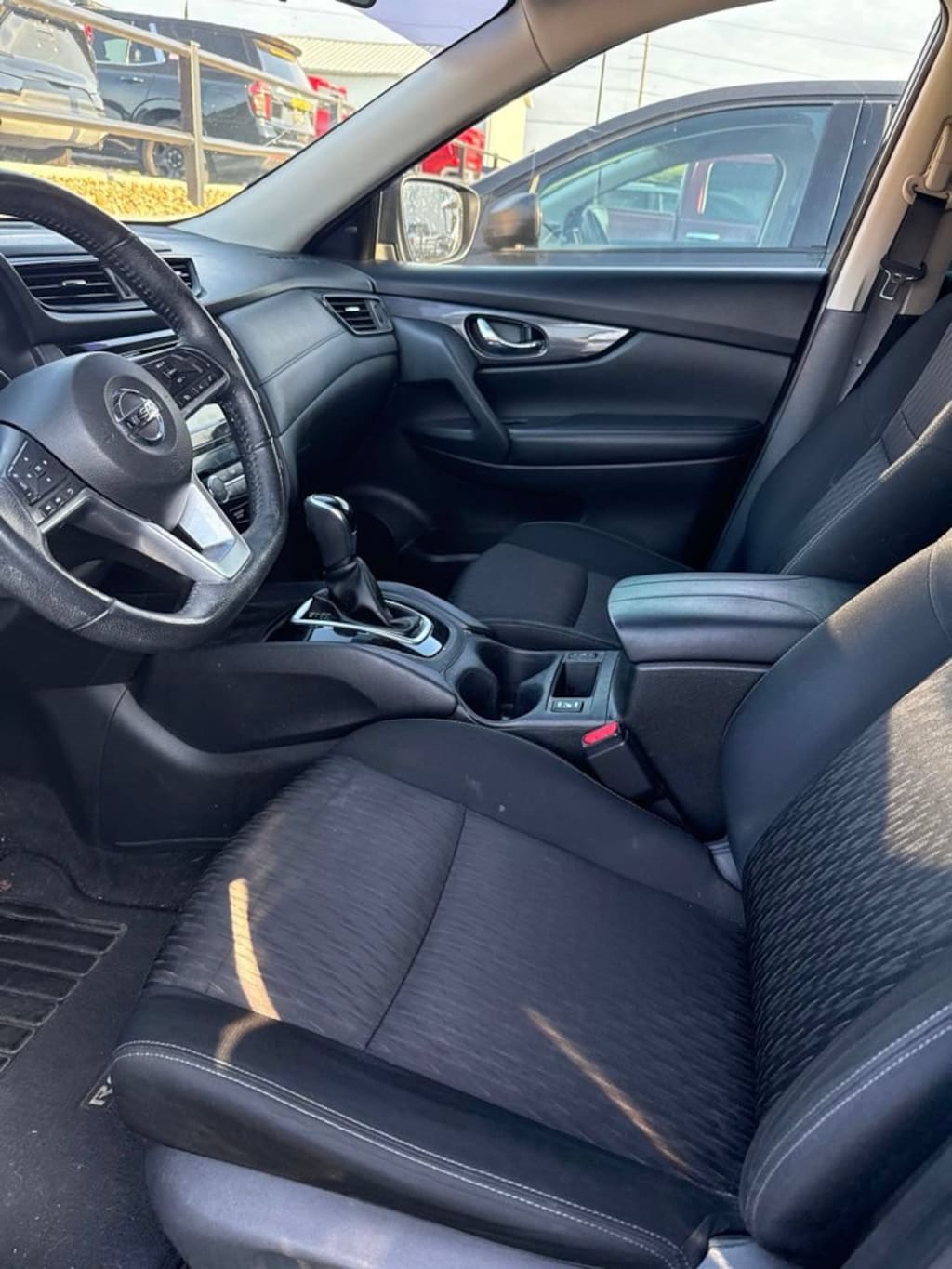 Used 2018 Nissan Rogue SV SUV