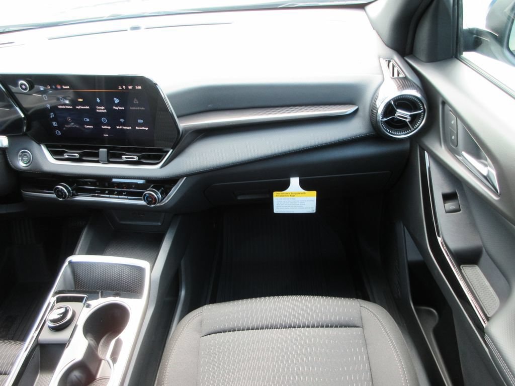 2027 Chevrolet Equinox LT - Photo 15