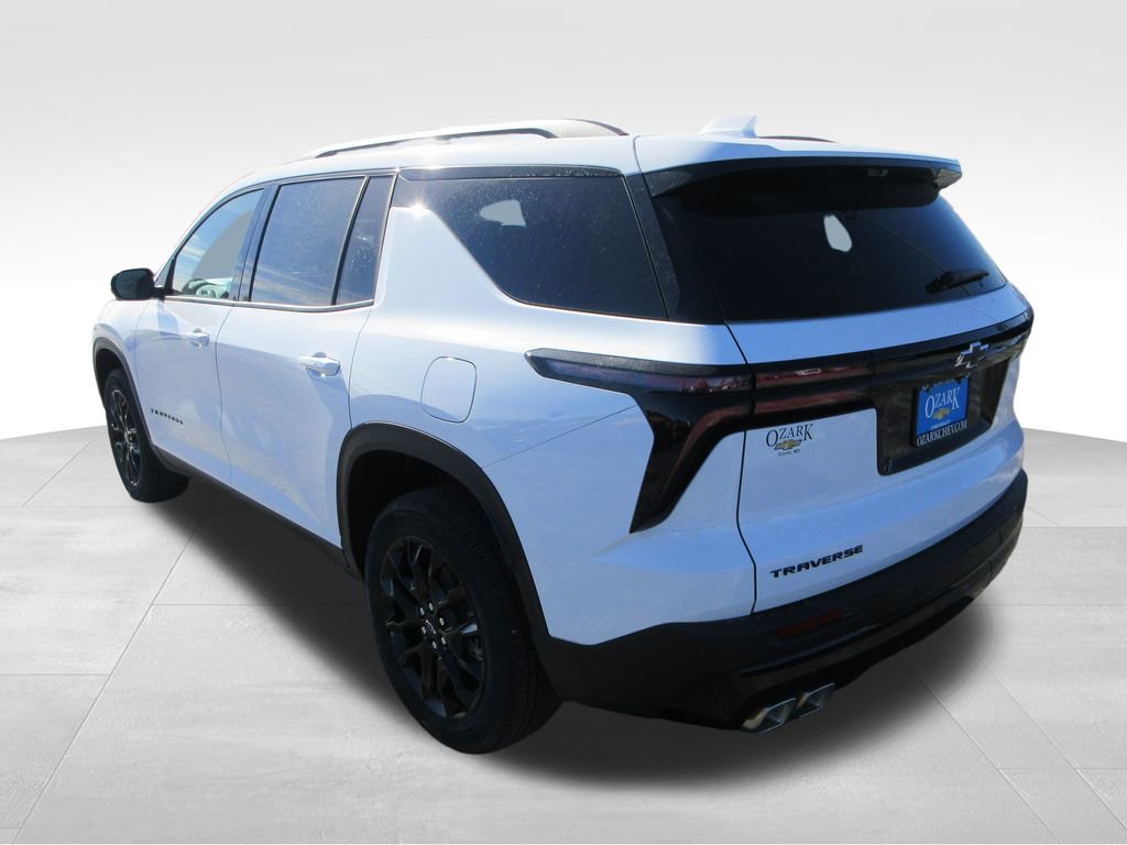 2026 Chevrolet Traverse photo 2